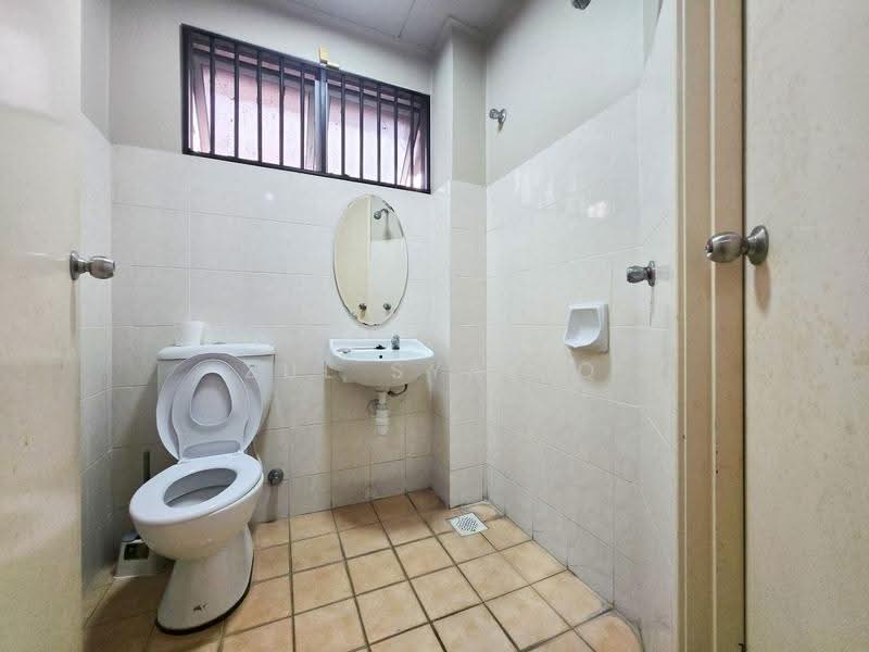 2-storey Terraced House for Sale in Seri Utama Damansara (Kota Damansara) - Zul Syafiq - Bathroom - PropertyGuru.com.my