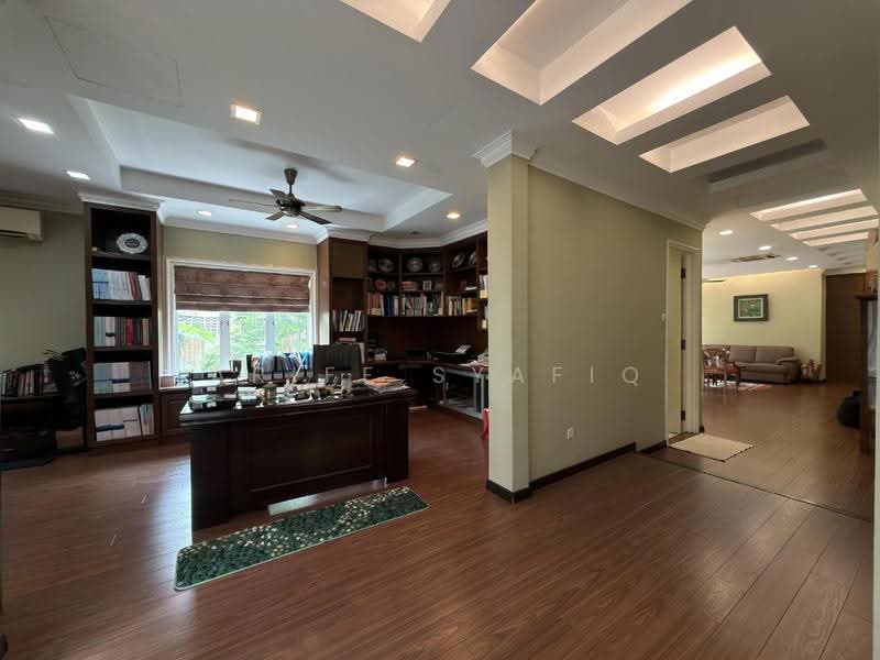 Bungalow House for Sale in SS19 (Subang Jaya) - Ariff Syafiq - Study - PropertyGuru.com.my