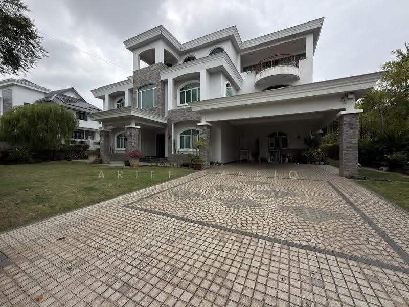Bungalow House for Sale in SS19 (Subang Jaya) - Ariff Syafiq - Exterior - PropertyGuru.com.my