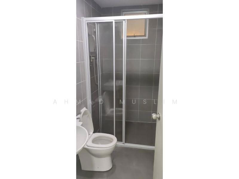 Service Residence for Rent at Savanna Executive Suite @ Southville City - Ahmad Muslim - Bathroom - PropertyGuru.com.my