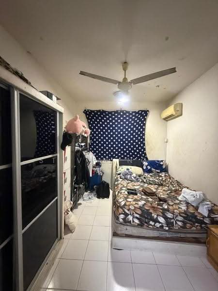 Pangsapuri untuk Dijual di Villa Krystal @ Bandar Selesa Jaya - Steven Ngoi - Bedroom - PropertyGuru.com.my
