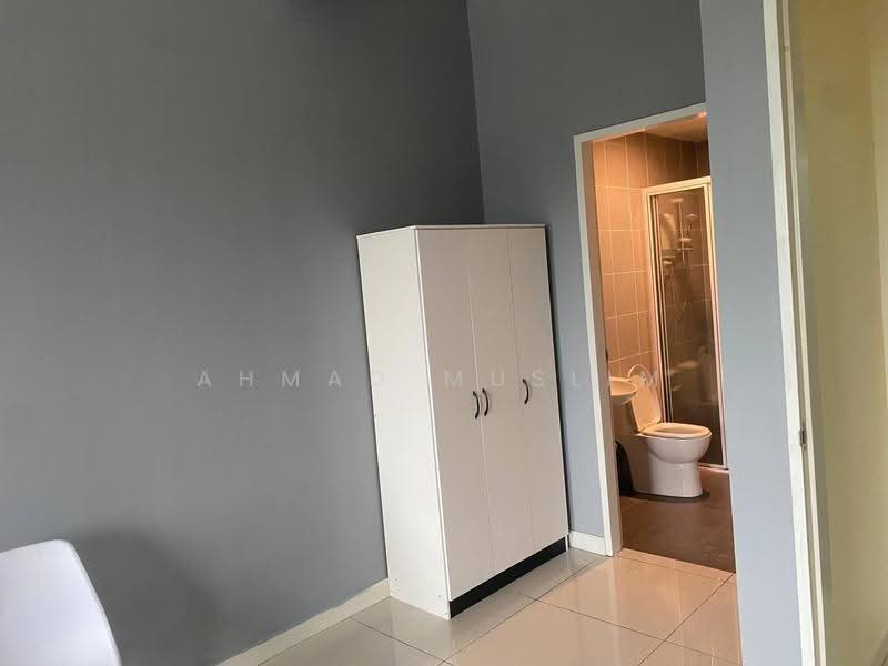 Service Residence for Rent at Savanna Executive Suite @ Southville City - Ahmad Muslim - Bathroom - PropertyGuru.com.my