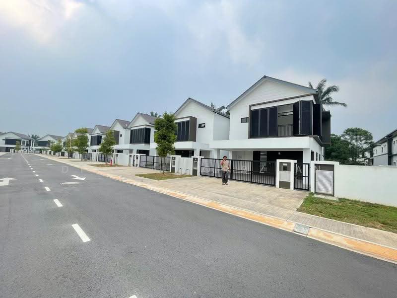 Semi-Detached House for Sale in Dengkil (Selangor) - Diyana Norrzuan - PropertyGuru.com.my
