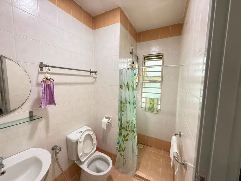 Semi-Detached House for Sale in Kota Emerald (Rawang) - Nicky Lai - Bathroom - PropertyGuru.com.my
