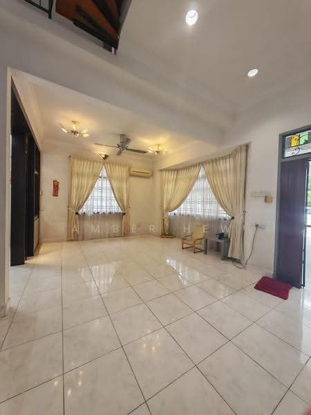 Rumah Teres 1.5-Tingkat untuk Dijual di Taman Pelangi Indah (Ulu Tiram) - Amber Hew - Living Room - PropertyGuru.com.my