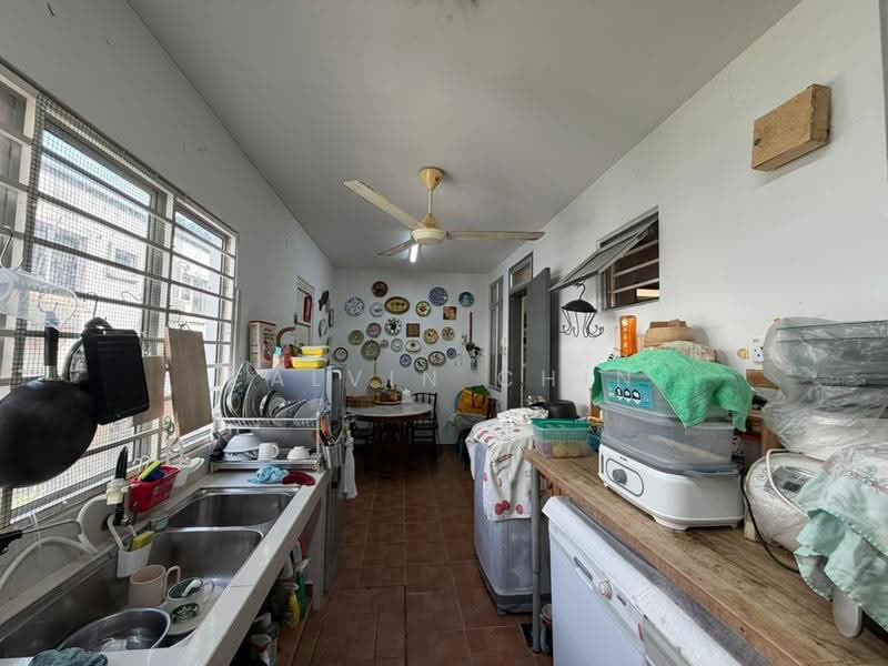 2-storey Terraced House for Sale in Sierra Ukay (Ampang) - calvin Chin - Kitchen - PropertyGuru.com.my