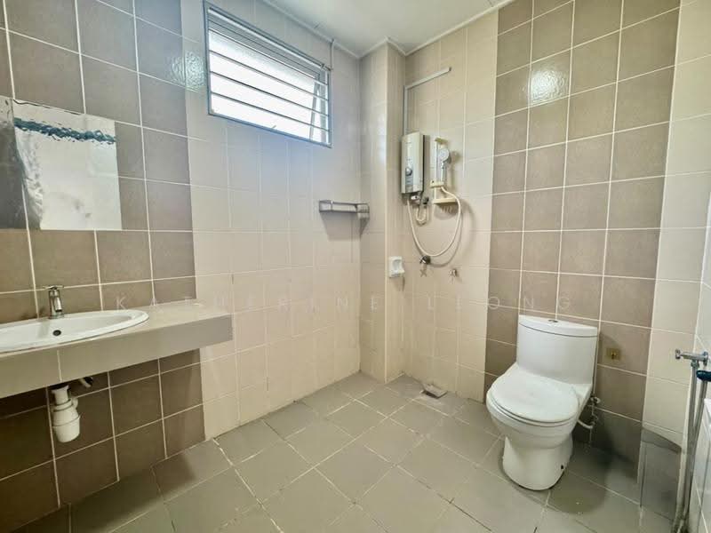 2-storey Terraced House for Sale in Rawang (Selangor) - Katherine Leong - Bathroom - PropertyGuru.com.my