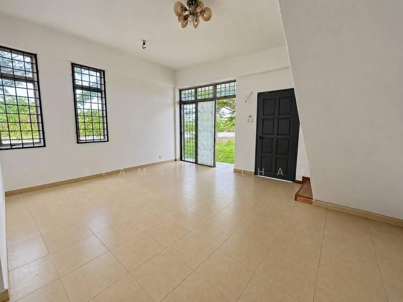 2-storey Terraced House for Sale in Banting (Selangor) - Syamsul Ilham - Living Room - PropertyGuru.com.my