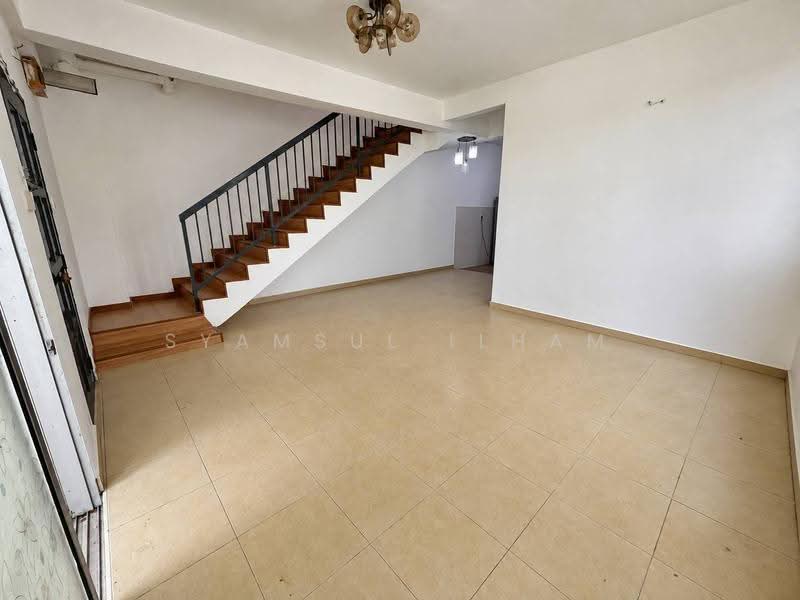 2-storey Terraced House for Sale in Banting (Selangor) - Syamsul Ilham - Interior - PropertyGuru.com.my