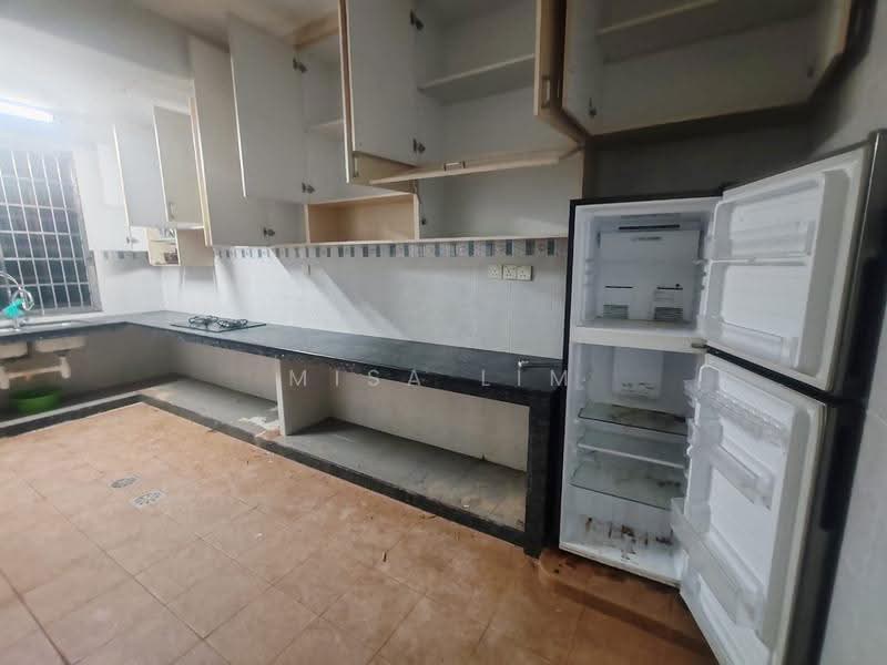 1-storey Terraced House for Sale in Taman Pelangi (Johor Bahru) - Misa Lim - Kitchen - PropertyGuru.com.my