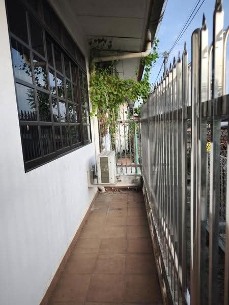 1-storey Terraced House for Sale in Taman Pelangi (Johor Bahru) - Misa Lim - Exterior - PropertyGuru.com.my