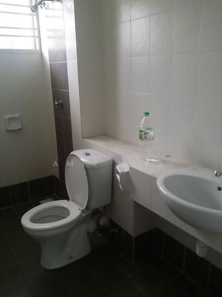 2-storey Terraced House for Rent in Semenyih (Selangor) - Amir Abas - Bathroom - PropertyGuru.com.my