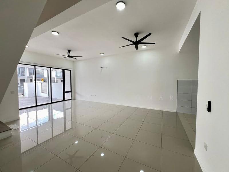 Rumah Teres untuk Dijual di Klang (Selangor) - Nur Alia Omar - Living Room - PropertyGuru.com.my