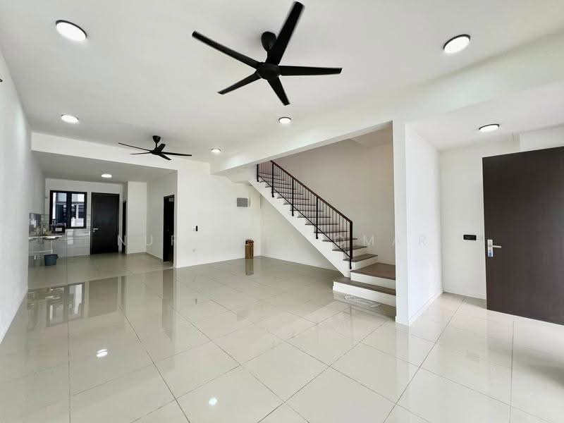 Rumah Teres untuk Dijual di Klang (Selangor) - Nur Alia Omar - Living Room - PropertyGuru.com.my