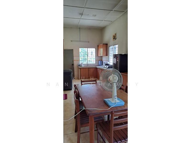 Bungalow House for Sale in Kajang (Selangor) - Kuham Nannithamby - Kitchen - PropertyGuru.com.my