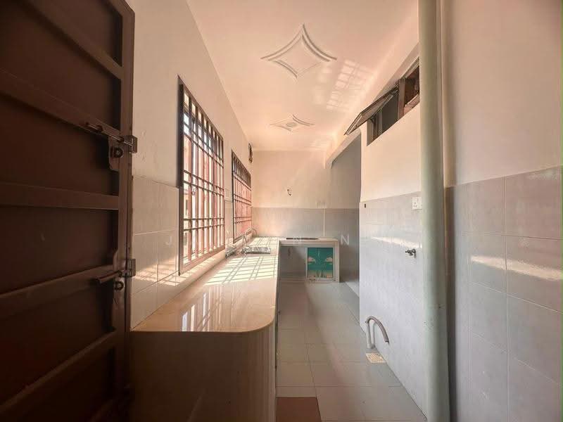 2-storey Terraced House for Sale in Taman Nusa Bestari (Iskandar Puteri (Nusajaya)) - Jayden Ng - Kitchen - PropertyGuru.com.my