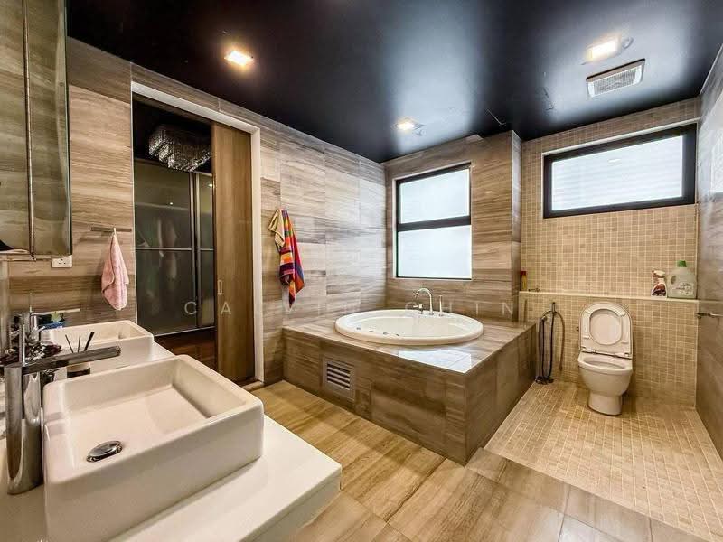 Bungalow House for Sale in Sering Ukay (Ampang) - calvin Chin - Bathroom - PropertyGuru.com.my