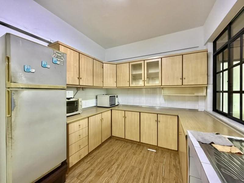 Semi-Detached House for Sale in Taman Lintas (Penampang) - Fiona Lai - Kitchen - PropertyGuru.com.my