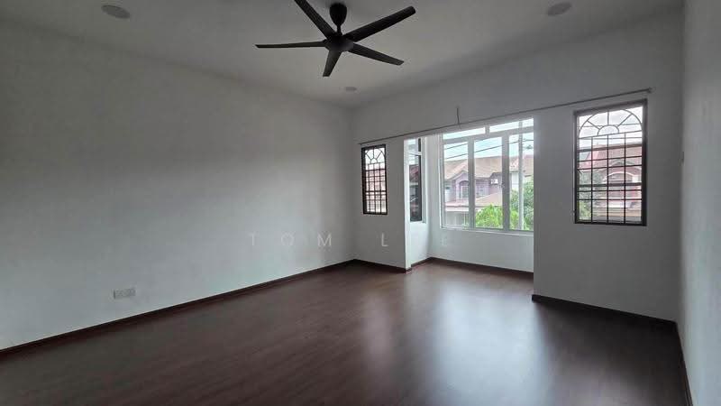 2-storey Terraced House for Sale in Bandar Puteri Klang (Klang) - Tom Lee - Living Room - PropertyGuru.com.my