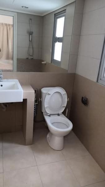 Kondominium untuk Disewa di 1 Persiaran Gurney - SH Lim - Bathroom - PropertyGuru.com.my