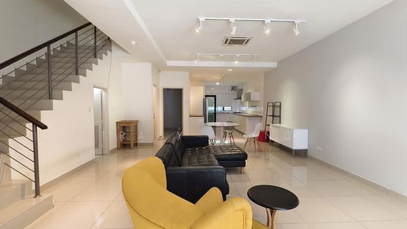3-storey Terraced House for Sale in Kinrara Residence (Puchong) - Tracy Leong - Living Room - PropertyGuru.com.my