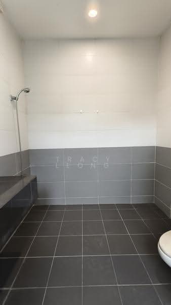 3-storey Terraced House for Sale in Kinrara Residence (Puchong) - Tracy Leong - Bathroom - PropertyGuru.com.my