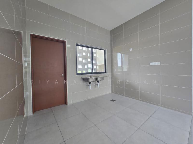 Rumah Bandar untuk Dijual di Cyber 10 (Cyberjaya) - Diyana Norrzuan - Kitchen - PropertyGuru.com.my