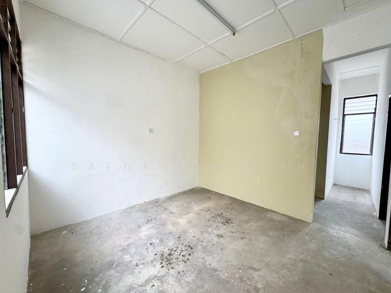 Shop / Office for Rent in Taman Cahaya (Pontian) - Saedah Napisah - Interior - PropertyGuru.com.my