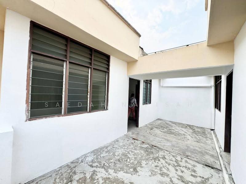 Shop / Office for Rent in Taman Cahaya (Pontian) - Saedah Napisah - Exterior - PropertyGuru.com.my