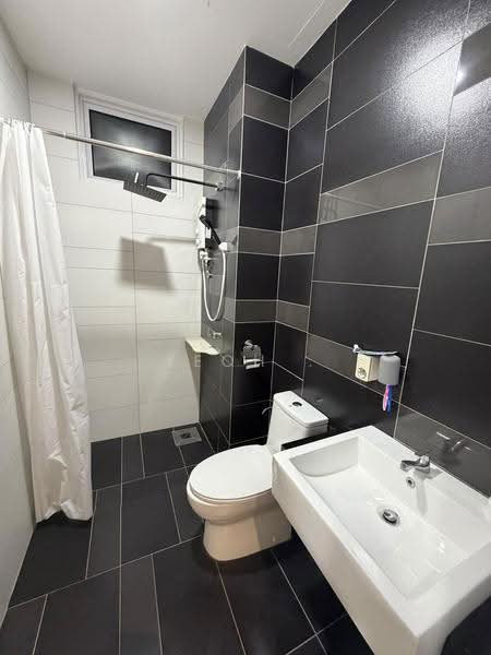 Condominium for Rent at The Sky @ Tripark - Yeoh . - Bathroom - PropertyGuru.com.my