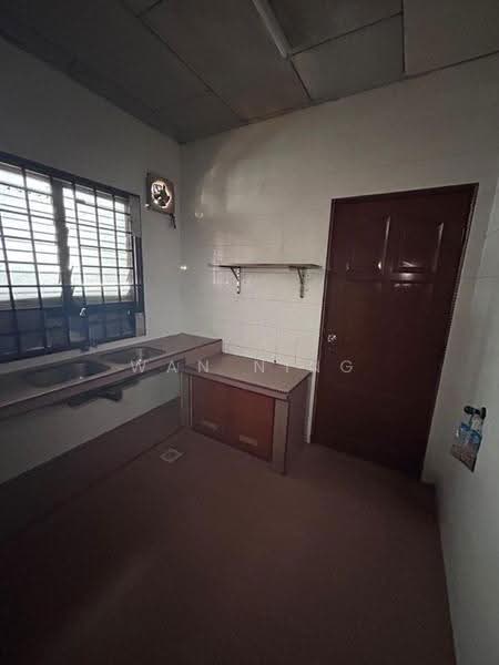 Shop / Office for Rent in Taman Pelangi (Johor Bahru) - Wan Ning - Kitchen - PropertyGuru.com.my