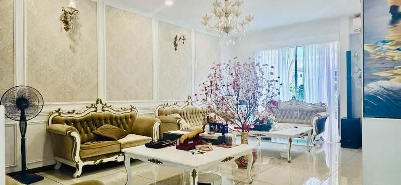 Semi-Detached House for Sale in Senibong (Permas Jaya) - Jit Sin Cheah - Living Room - PropertyGuru.com.my