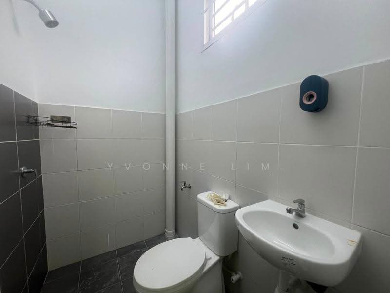 Rumah Teres 1-Tingkat untuk Dijual di Johor Bahru (Johor) - Yvonne Lim - Bathroom - PropertyGuru.com.my