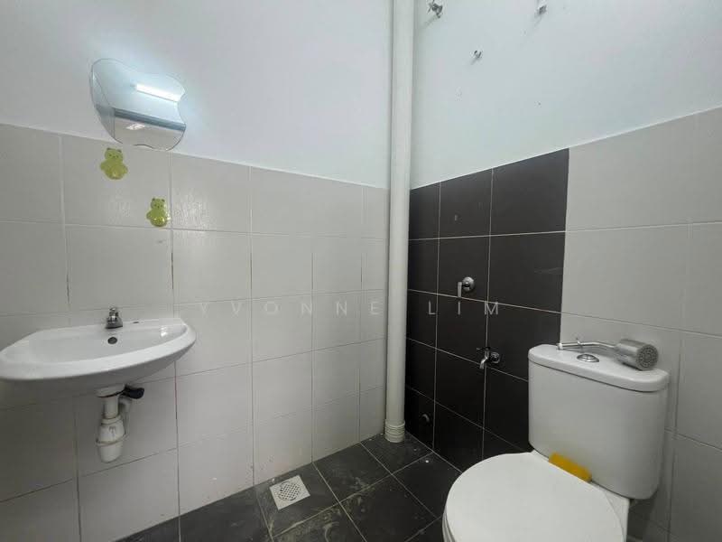 Rumah Teres 1-Tingkat untuk Dijual di Johor Bahru (Johor) - Yvonne Lim - Bathroom - PropertyGuru.com.my