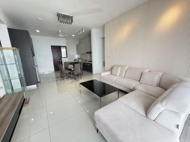 Condominium for Rent at Royal Strand @ Country Garden Danga Bay - Stella Narita - Living Room - PropertyGuru.com.my