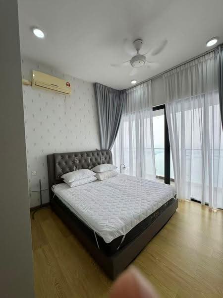 Condominium for Rent at Royal Strand @ Country Garden Danga Bay - Stella Narita - PropertyGuru.com.my
