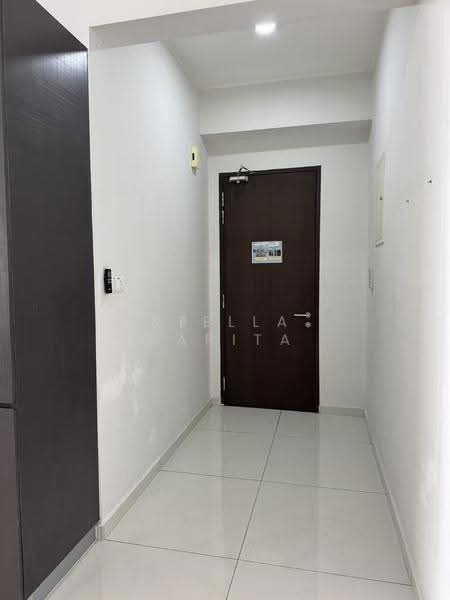 Condominium for Rent at Royal Strand @ Country Garden Danga Bay - Stella Narita - PropertyGuru.com.my