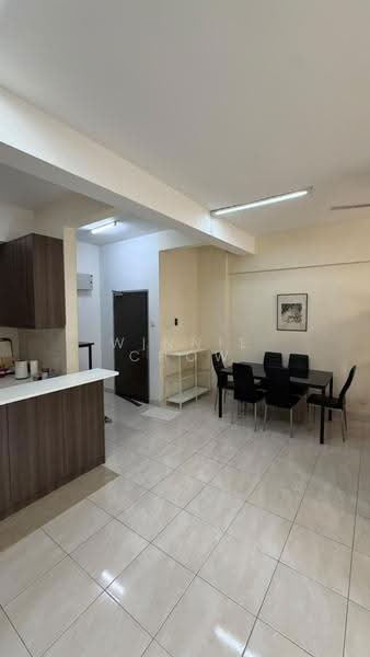 Condominium for Sale at Lagoon Suites - Winnie Chow - Kitchen - PropertyGuru.com.my
