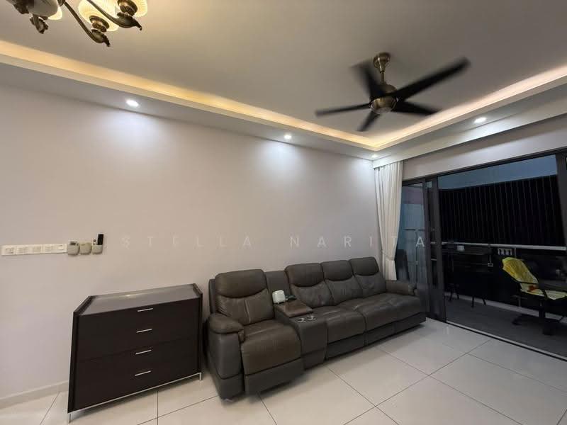 Condominium for Rent at Bay Point @ Country Garden Danga Bay - Stella Narita - Living Room - PropertyGuru.com.my