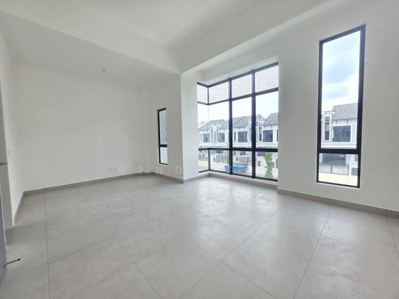 2-storey Terraced House for Sale in Taman Mount Austin (Tebrau) - Wendy Tay - Living Room - PropertyGuru.com.my