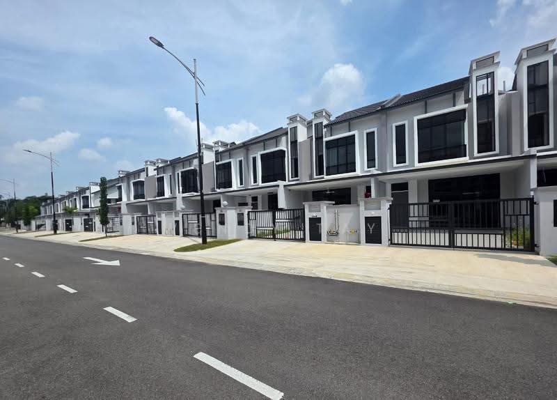 2-storey Terraced House for Sale in Taman Mount Austin (Tebrau) - Wendy Tay - Exterior - PropertyGuru.com.my