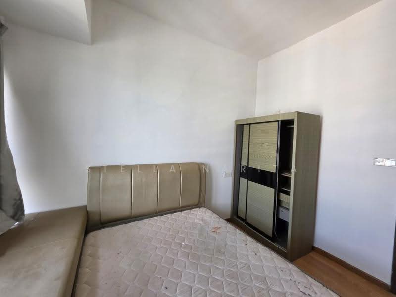 Condominium for Rent at Bay Point @ Country Garden Danga Bay - Stella Narita - Bedroom - PropertyGuru.com.my