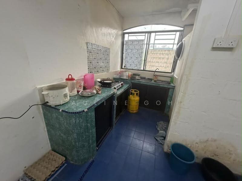 Rumah Flat untuk Dijual di Taman Cempaka - Pauline Goh - Kitchen - PropertyGuru.com.my