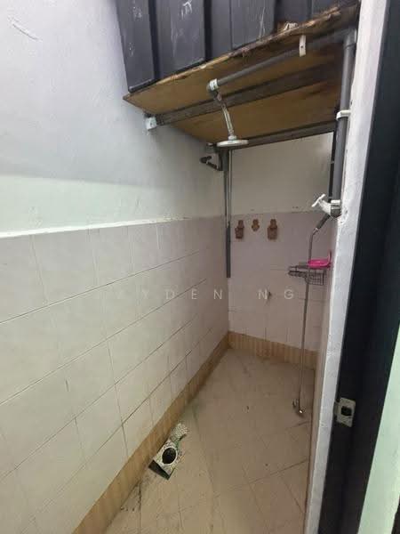 Flat for Sale at Larkin Perdana - Jayden Ng - Bathroom - PropertyGuru.com.my