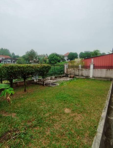Semi-Detached House for Sale in Kampung Bahru (Johor Bahru) - Ewe Bee Leng - Garden - PropertyGuru.com.my