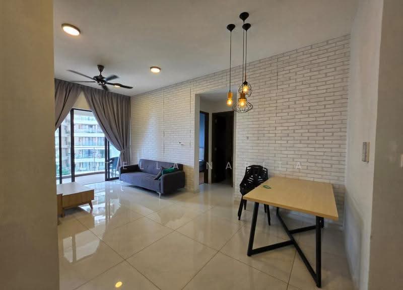 Kondominium untuk Disewa di Bay Point @ Country Garden Danga Bay - Stella Narita - Living Room - PropertyGuru.com.my
