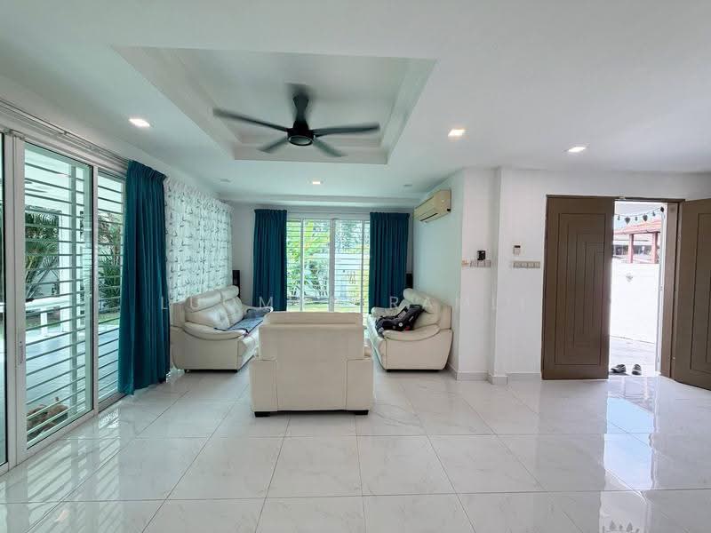 Bungalow House for Sale in Ampang (Selangor) - Luqman Ramli - Living Room - PropertyGuru.com.my