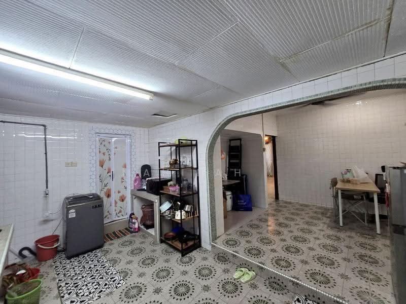2-storey Terraced House for Sale in Taman Cempaka (Ampang) - Mahirah . - Kitchen - PropertyGuru.com.my