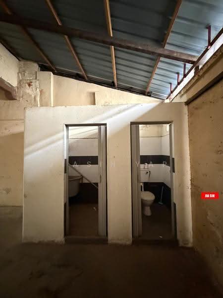 Shop for Rent in George Town (Penang) - Jiasin Yap - Bathroom - PropertyGuru.com.my
