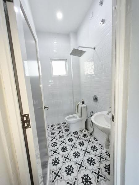 2-storey Terraced House for Sale in Taman Cempaka (Ampang) - Mahirah . - Bathroom - PropertyGuru.com.my